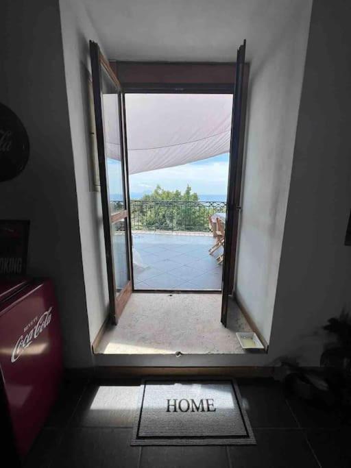 Kamyhouse Una Tranquilla Struttura Nel Verde Villa เนเปิลส์ ภายนอก รูปภาพ