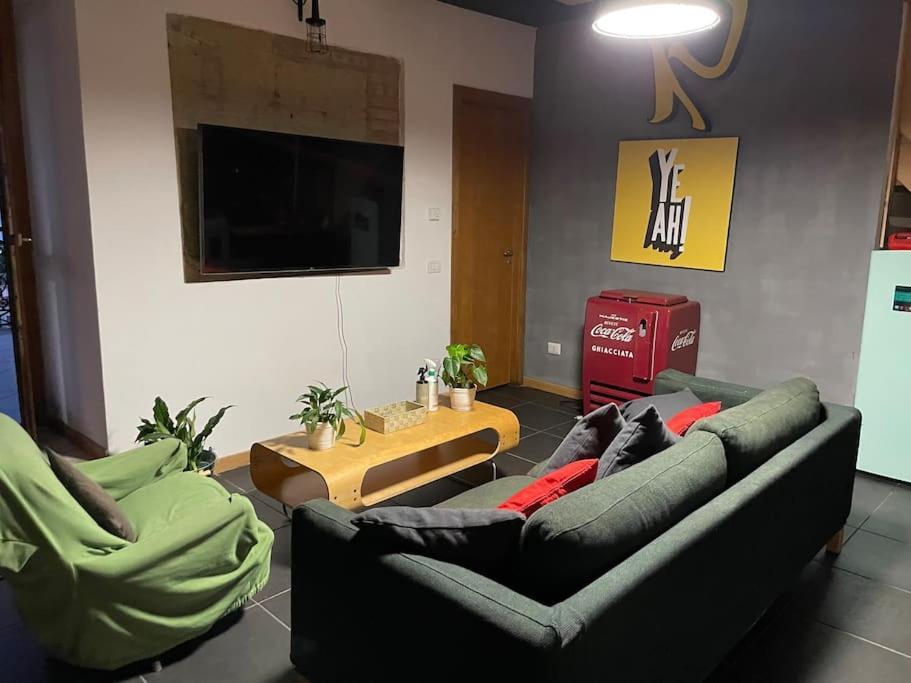 Kamyhouse Una Tranquilla Struttura Nel Verde Villa เนเปิลส์ ภายนอก รูปภาพ